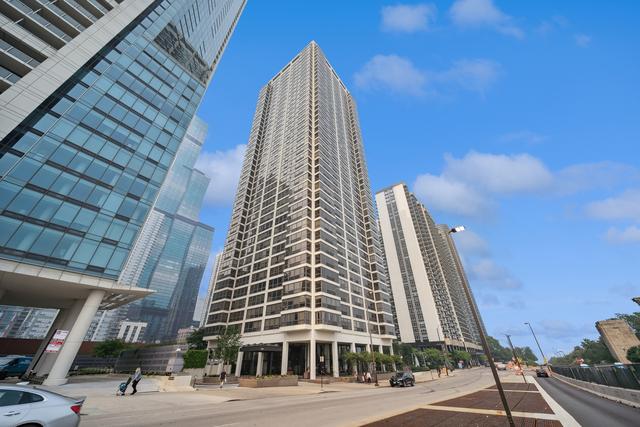 360 E Randolph St. #905, Chicago, IL 60601