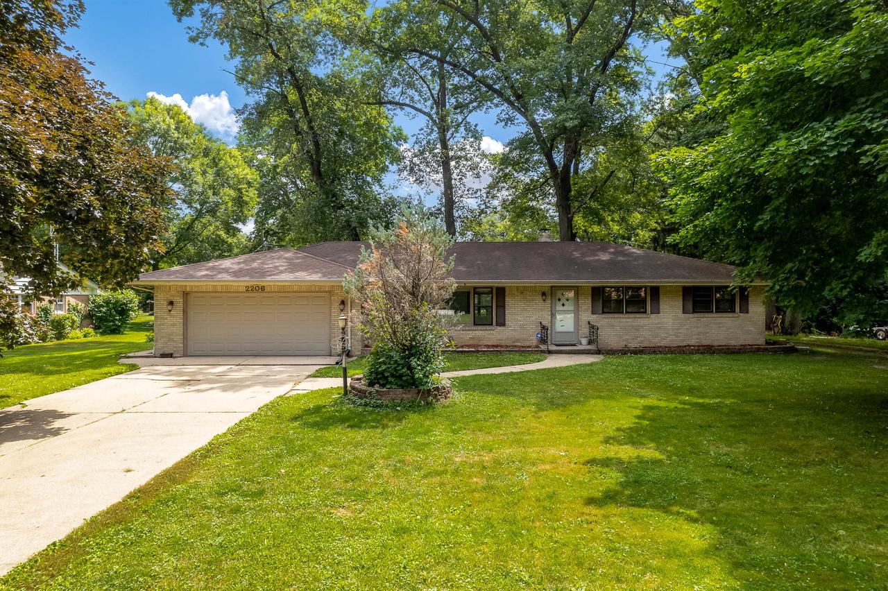 2206 Primrose Dr., Rockford, IL 61108