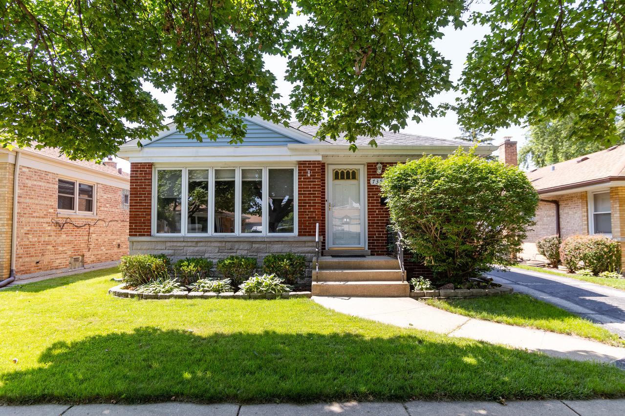 7353 W Howard St., Chicago, IL 60631