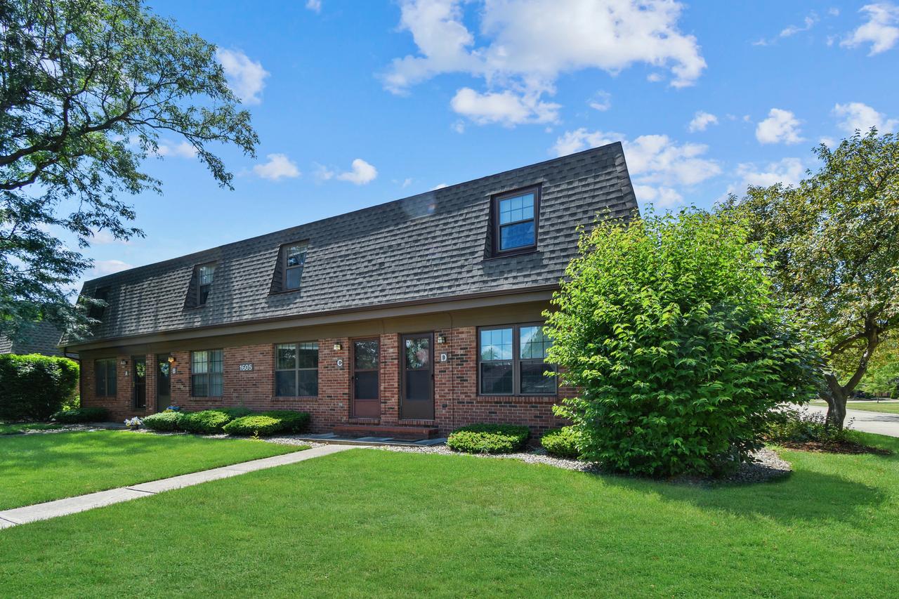 1605 Lyndhurst Dr. #D, Savoy, IL 61874