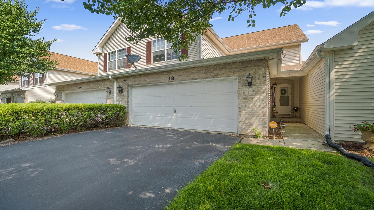 12032 Baneberry Dr. #18, Roscoe, IL 61073