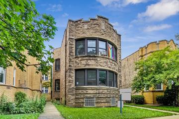 6738 N Rockwell St., Chicago, IL 60645