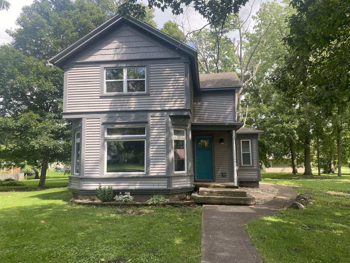 405 S Main St., Lamoille, IL 61330