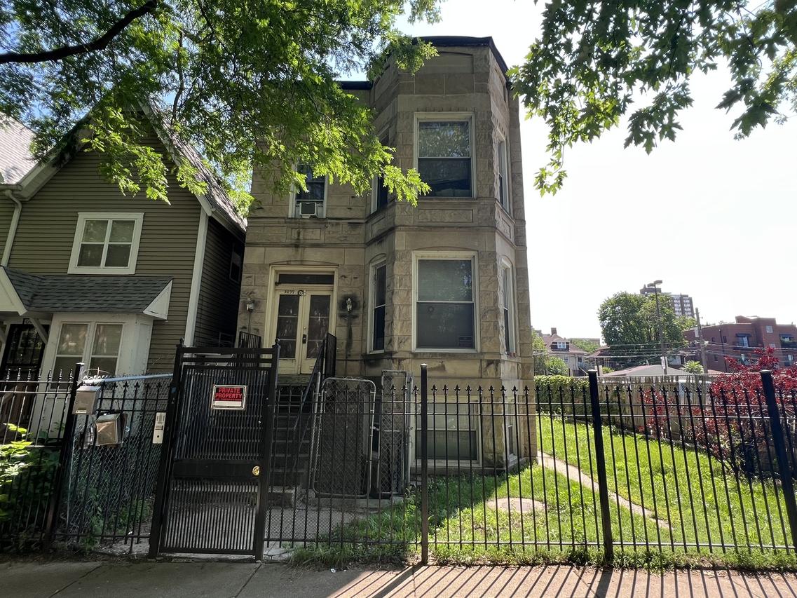 5039 N Winthrop Ave., Chicago, IL 60640