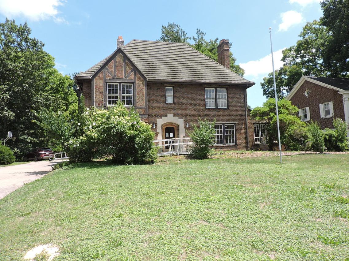 1651 N Vermilion St., Danville, IL 61832