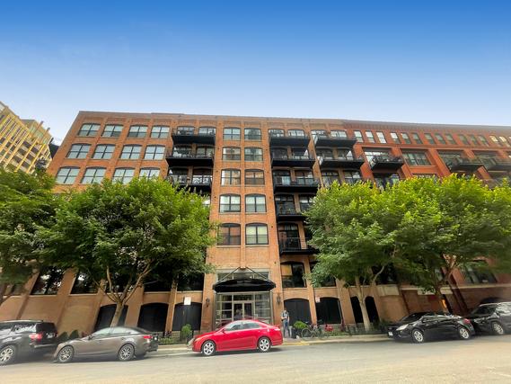 520 W Huron St. #204, Chicago, IL 60654