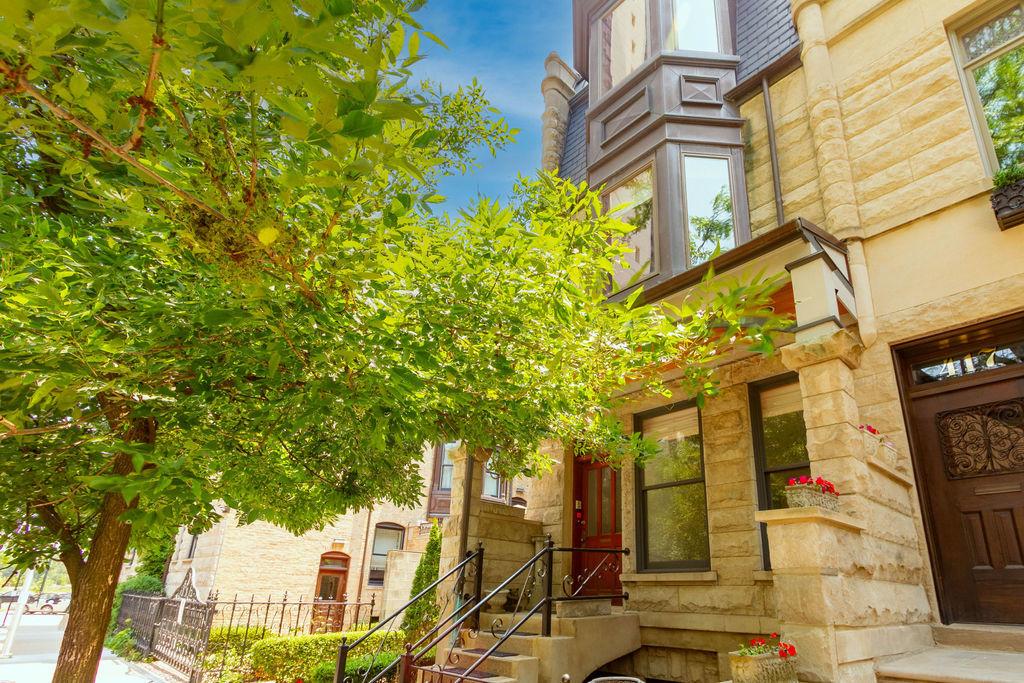 415 W Roslyn Pl., Chicago, IL 60614