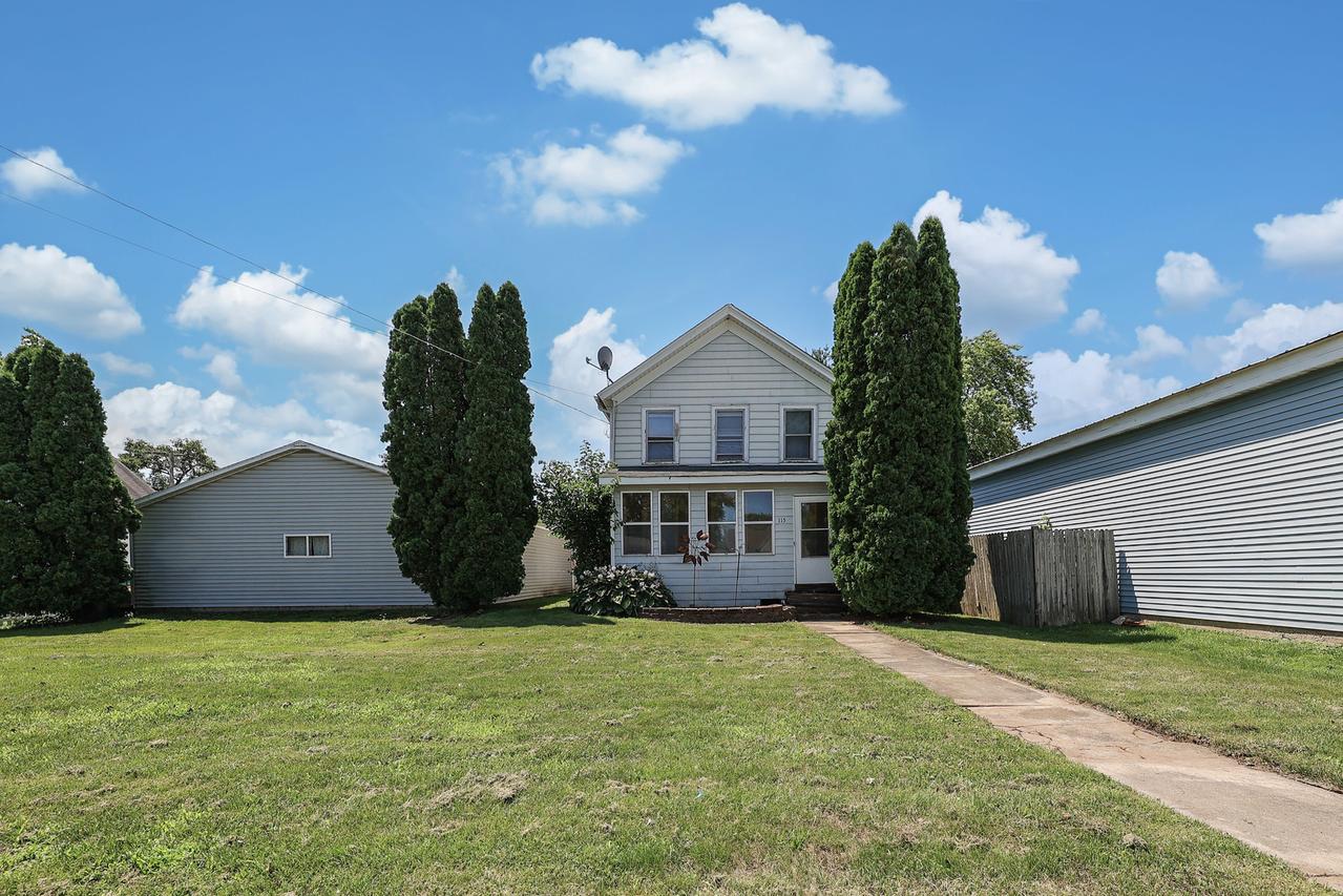 115 N Main St., Seneca, IL 61360