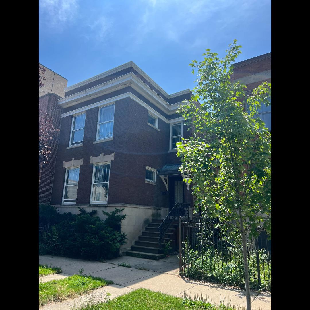 1221 W Gunnison St., Chicago, IL 60640