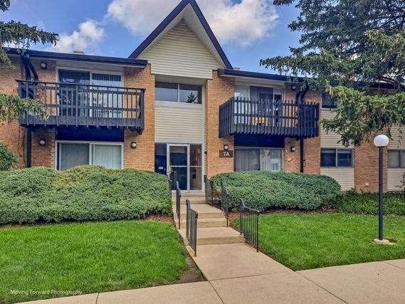 7A Kingery Quarter #102, Willowbrook, IL 60527