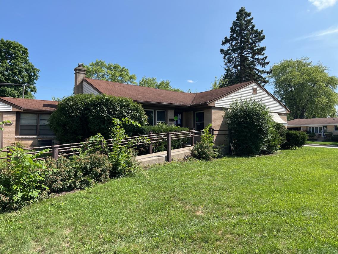 1200 W Central Rd., Mount Prospect, IL 60056