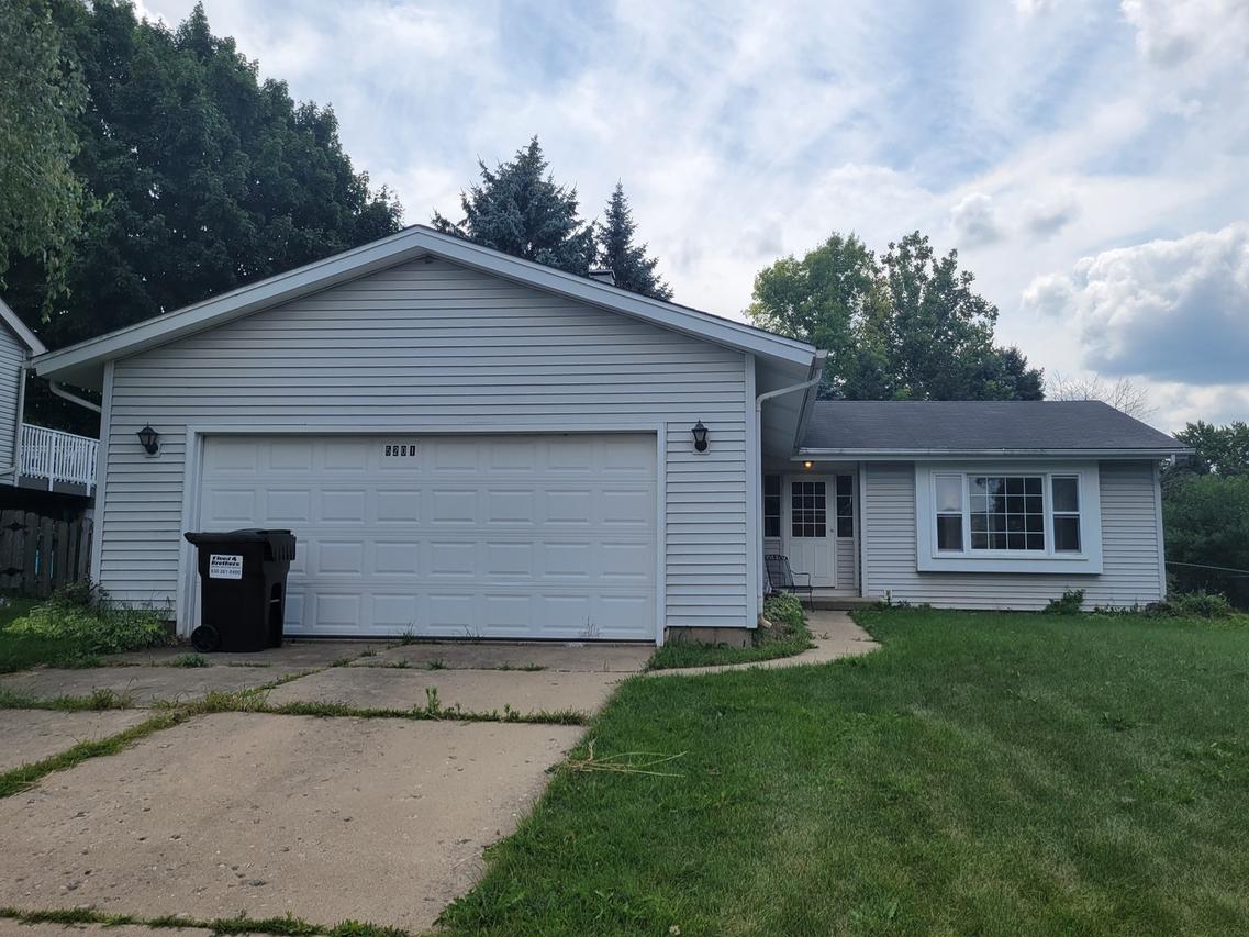 5201 W Dartmoor Dr., Mchenry, IL 60050