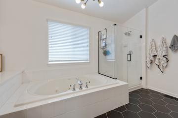 1222 Cortland Ln., Wauconda, IL 60084