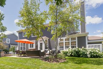 1222 Cortland Ln., Wauconda, IL 60084