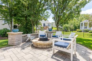 1222 Cortland Ln., Wauconda, IL 60084