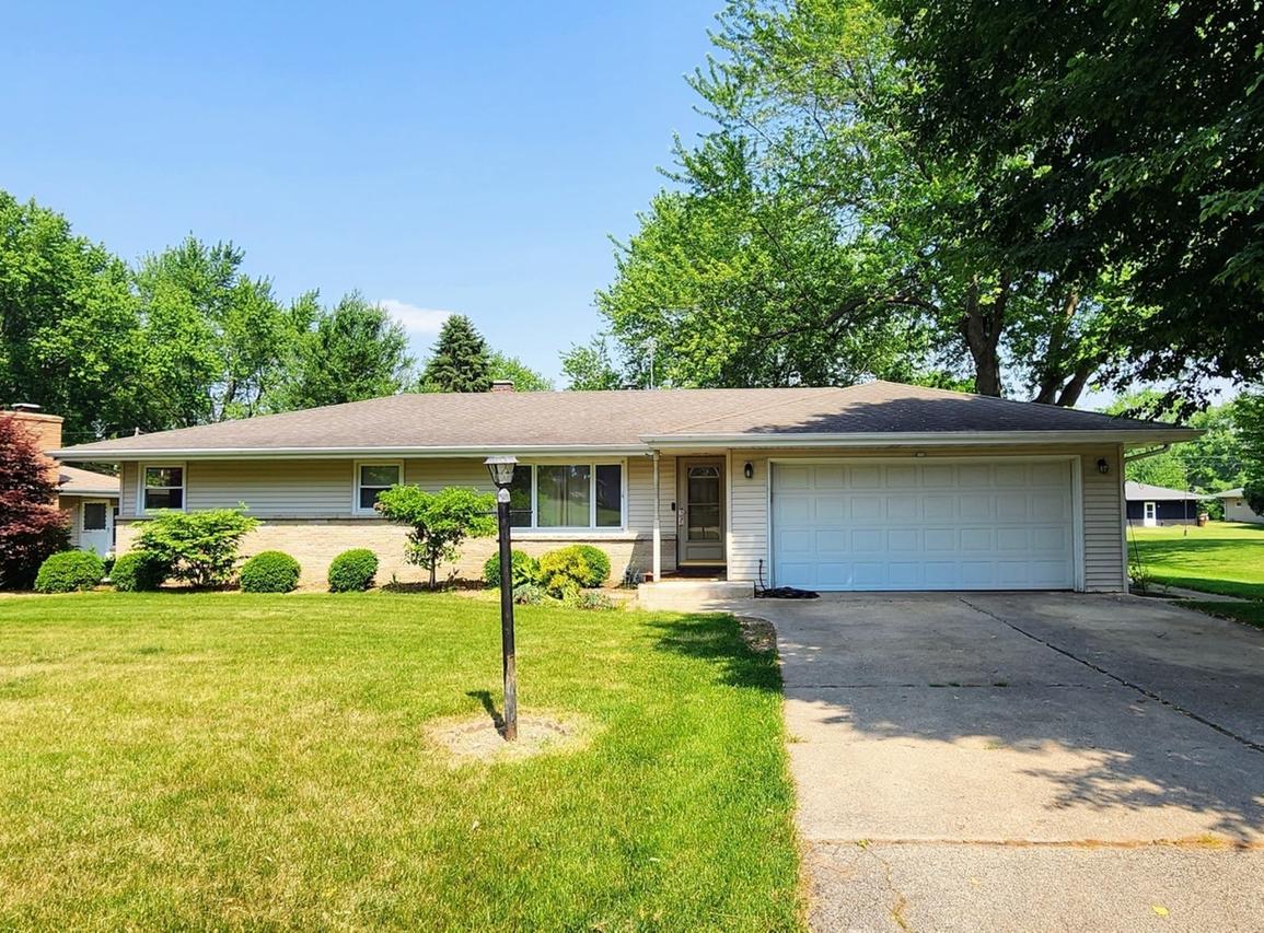 2714 Woodside Dr., Rockford, IL 61109