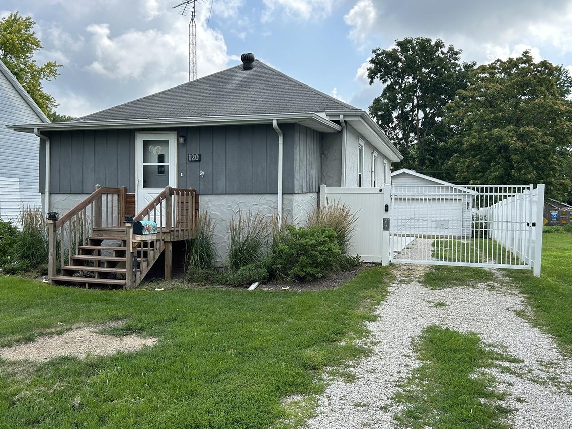 120 Pine St., Gibson City, IL 60936