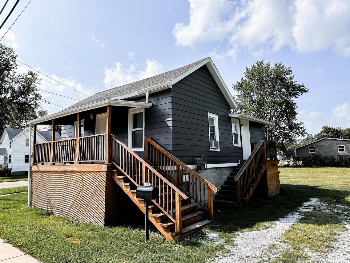 128 W North St., Watseka, IL 60970