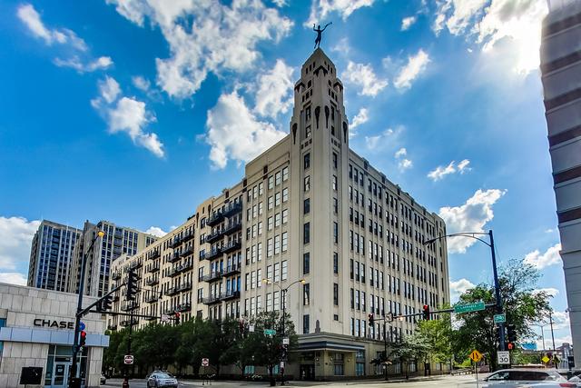 758 N Larrabee St. #830, Chicago, IL 60654