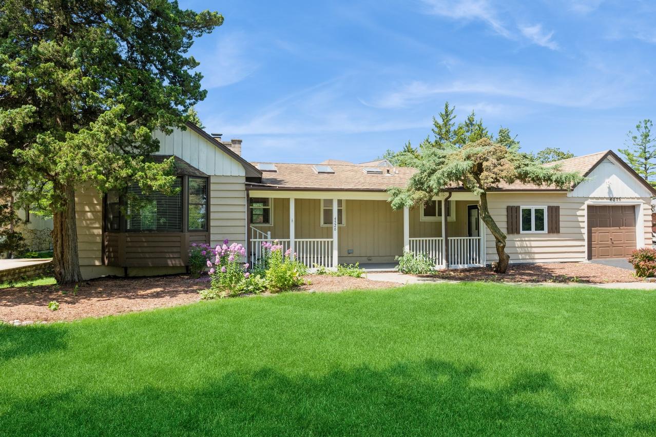 4526 Lee Ave., Downers Grove, IL 60515