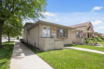 5601 S Sayre Ave., Chicago, IL 60638