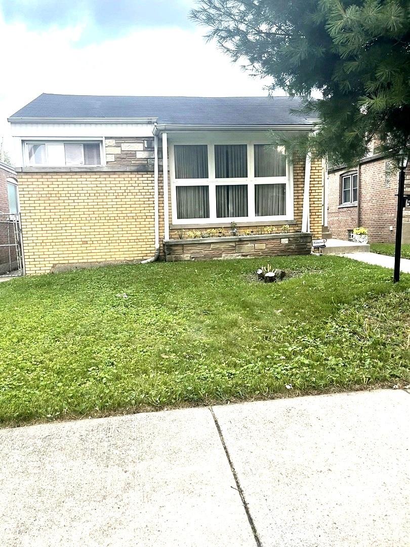 9017 S Crandon Ave., Chicago, IL 60617