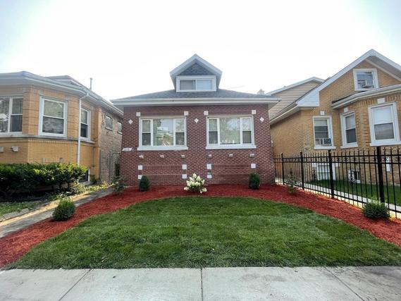 6618 S Washtenaw Ave., Chicago, IL 60629