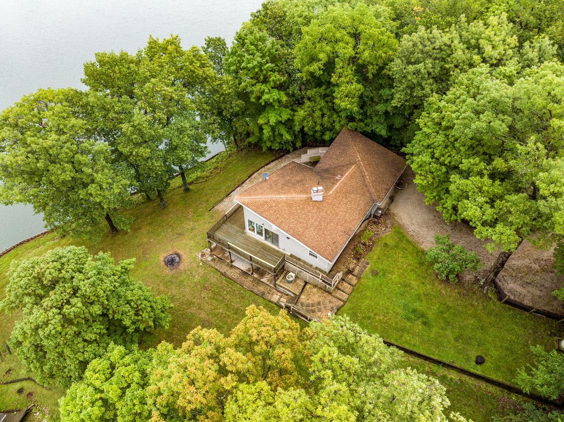 10 Hawthorne Ct., Putnam, IL 61560