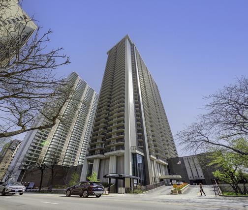 6007 N Sheridan Rd. #6D, Chicago, IL 60660
