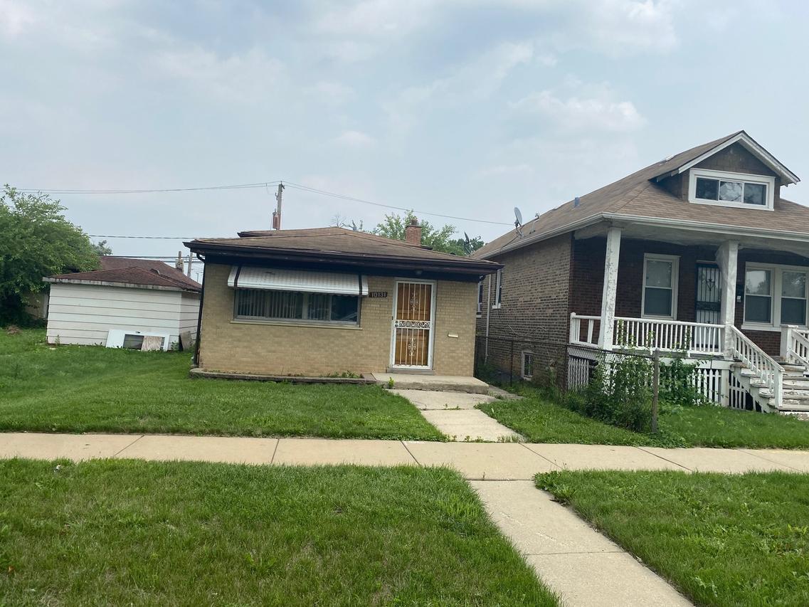 10131 S Aberdeen St., Chicago, IL 60643
