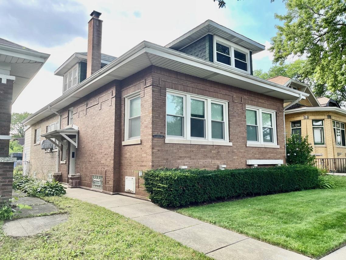 6146 N Maplewood Ave., Chicago, IL 60659