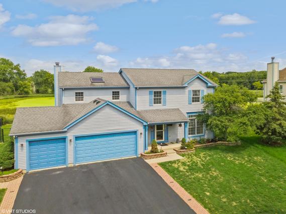 521 Springwood Ln., Bolingbrook, IL 60440