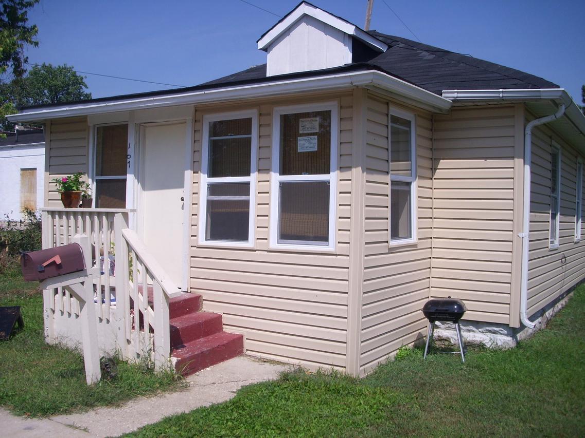 107 Dekalb St., Joliet, IL 60436