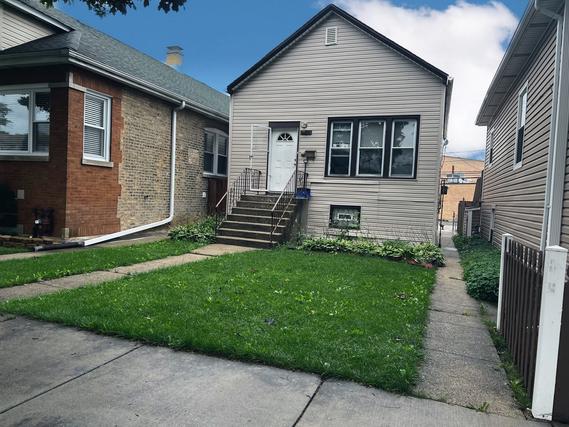 4824 W Winnemac Ave., Chicago, IL 60630