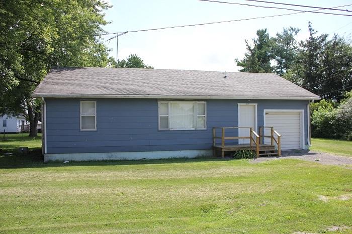 507 S Race St., Piper City, IL 60959