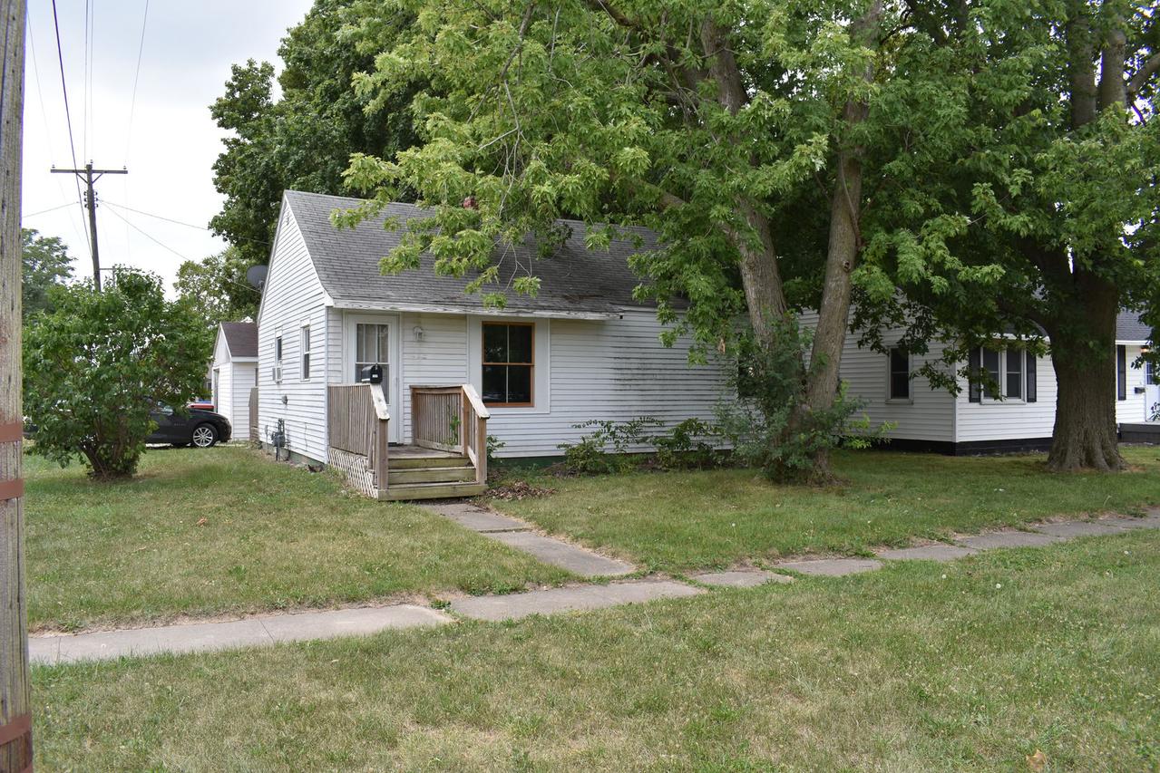 110 W Oak St., Paxton, IL 60957