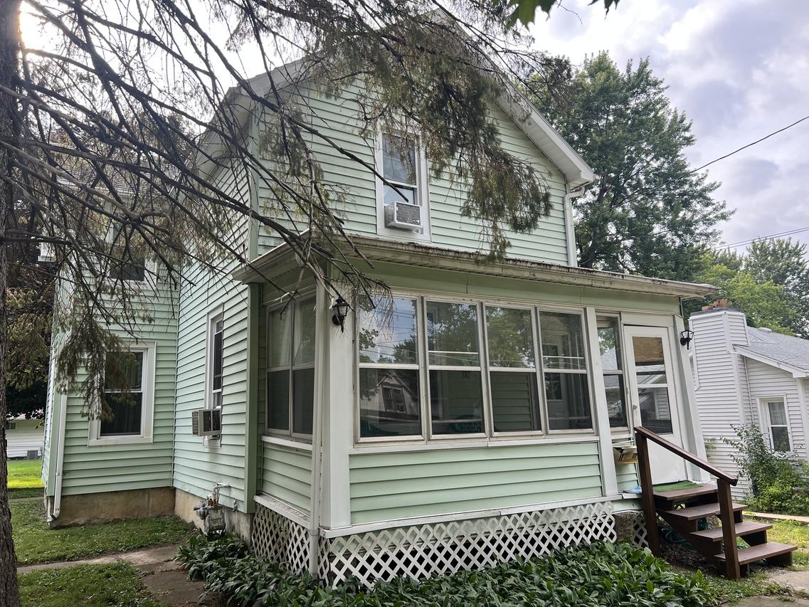 1624 S Highland Ave., Freeport, IL 61032