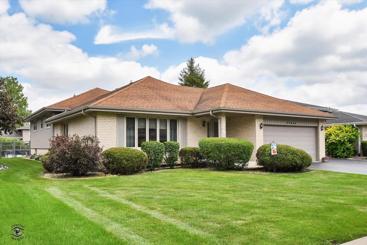 17825 66th Ave., Tinley Park, IL 60477