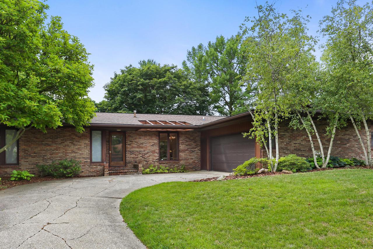 6 Magnolia Ct., Savoy, IL 61874