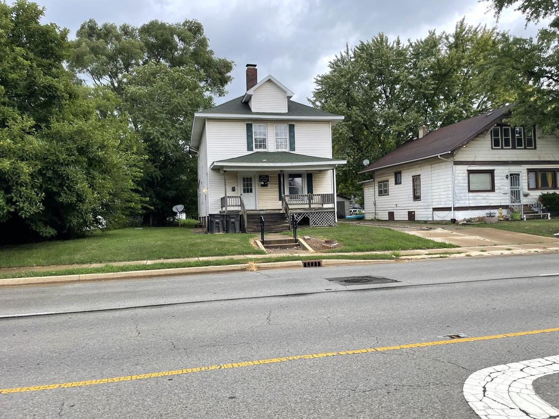 2403 E Main St., Danville, IL 61832