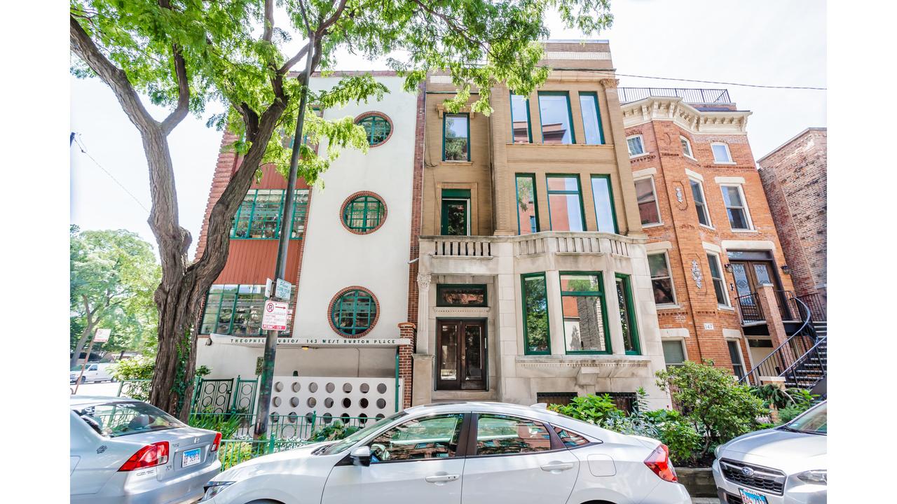 143 W Burton Pl. #3N, Chicago, IL 60610