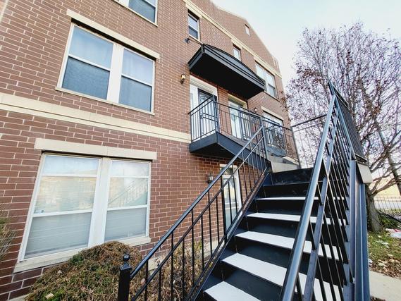 736 S Kedzie Ave. #3, Chicago, IL 60612