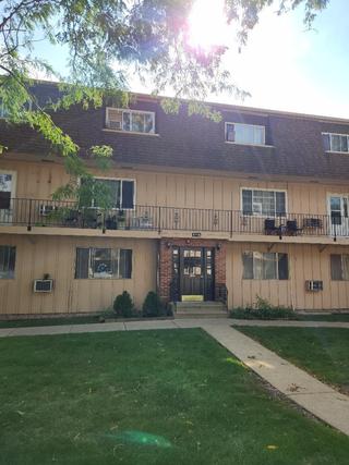 2300 Algonquin Rd. #3, Rolling Meadows, IL 60008