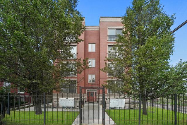 2741 W Congress Pkwy. #1E, Chicago, IL 60612