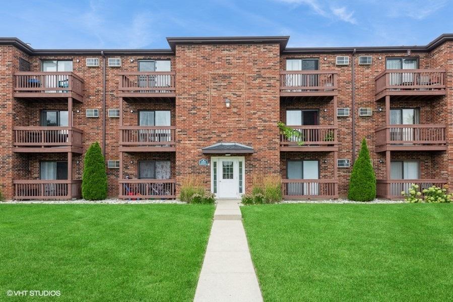 1034 Spruce St. #1B, Glendale Heights, IL 60139