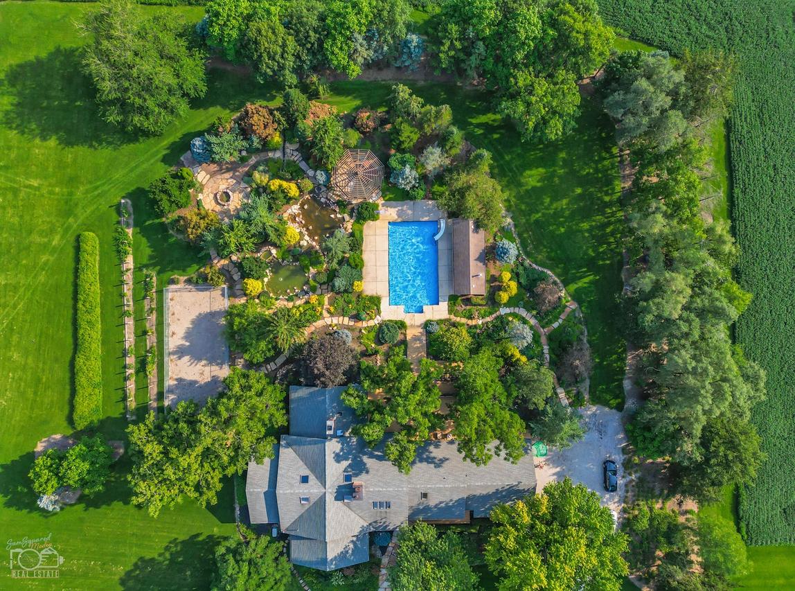 27249 S Stoney Island Ave., Crete, IL 60417