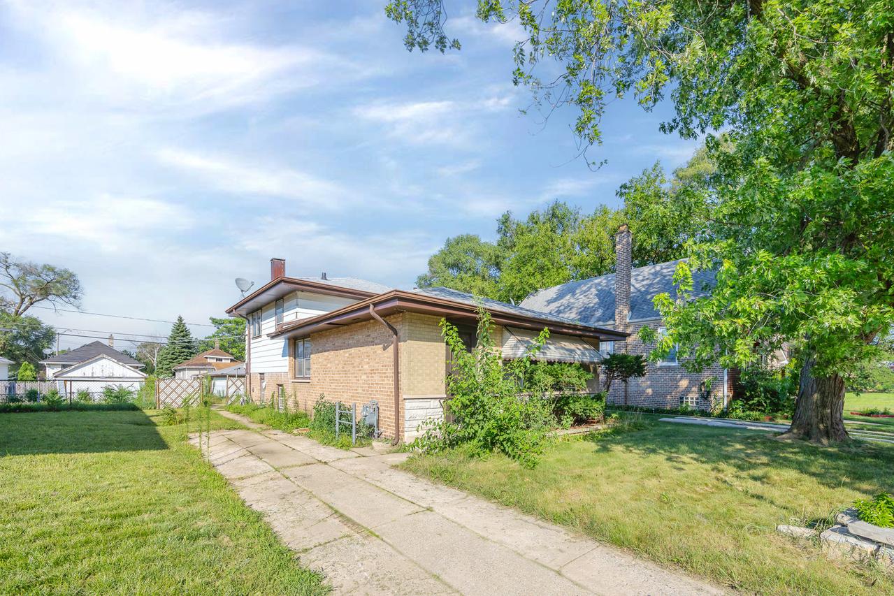 14403 Lincoln Ave., Dolton, IL 60419