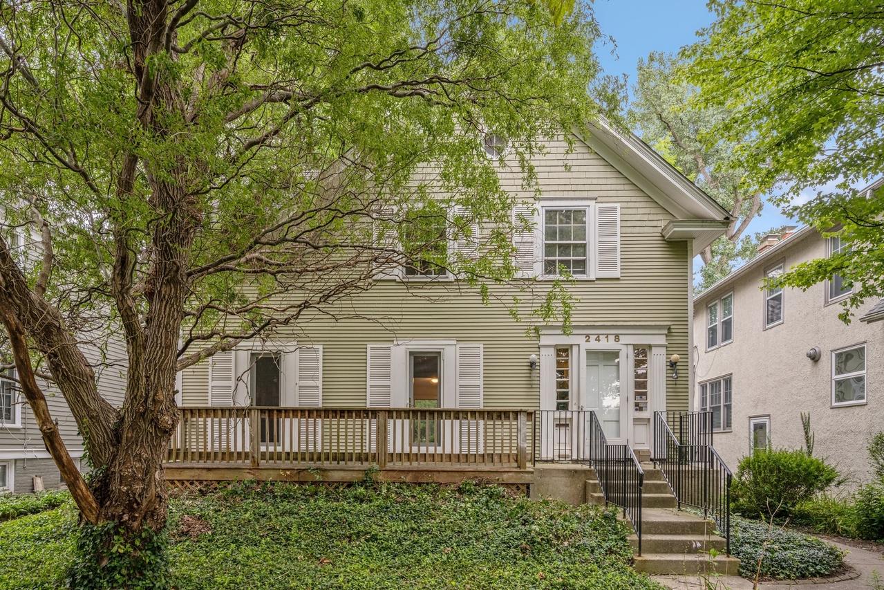 2418 Thayer St., Evanston, IL 60201