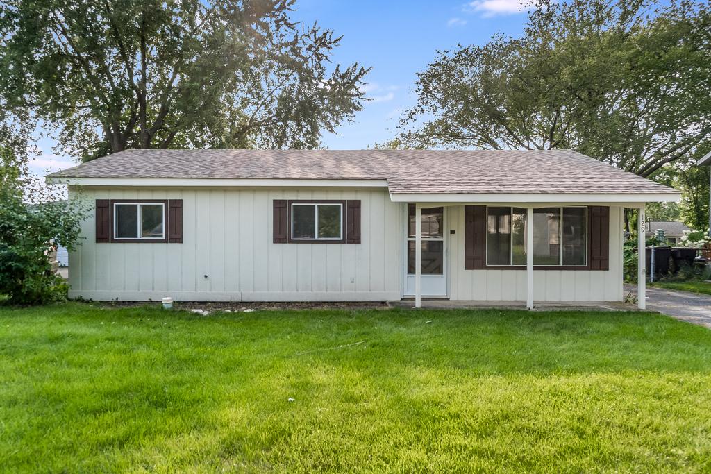 129 Springleaf Dr., Bolingbrook, IL 60440