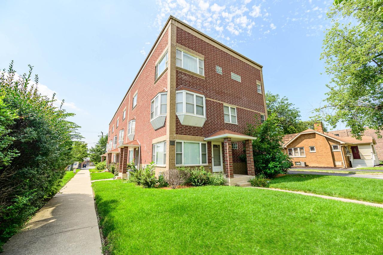 18140 Martin Ave., Homewood, IL 60430